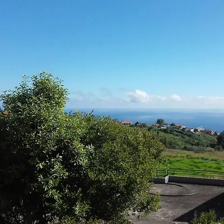 Charming House In Santana With Sea View